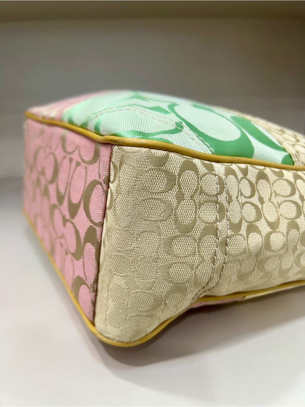 Coach Spring Y2K Signature Pastel Patchwork Turnlock Gallery Tote Shoulder Bag - Picture 10 of 16